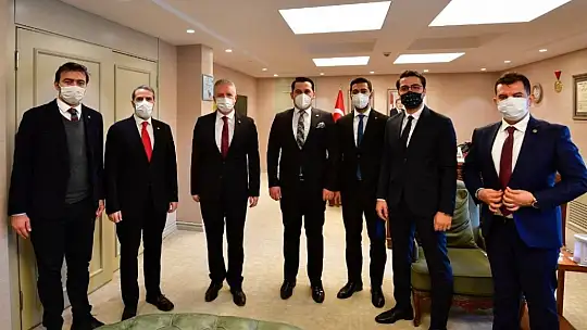 Genç girişimciler örnek oluyor