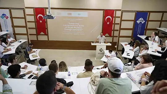 Genç Girişimcilerin Geleceği projesinin açılışı HKÜ'de gerçekleşti