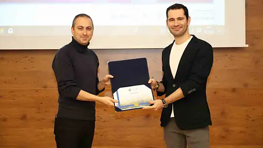 Genç ve dinamik yöneticiler, işletme bölümü öğrencileri ile buluştu