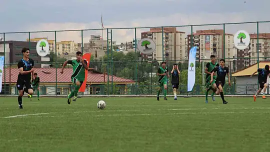 Gençler geleneksel 19 Mayıs etkinliklerinde buluştu
