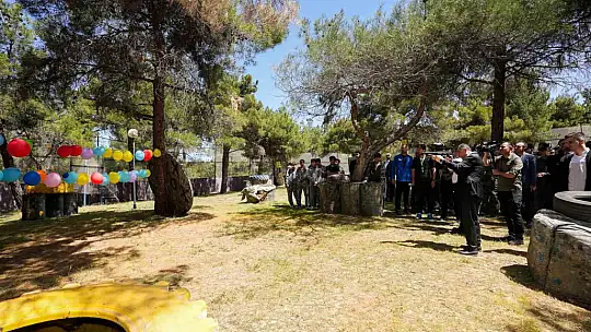 Gençlerin mekanında, gençlerle buluştular