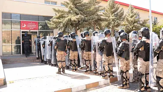 Geri Gönderme Merkezinde müdahale tatbikatı gerçeğini aratmadı