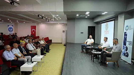 GİBTÜ'de 15 Temmuz Demokrasi ve Milli Birlik Günü paneli düzenlendi