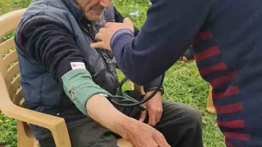 GİBTÜ'nün Sağlık ordusundan depremzedelere sağlık taraması