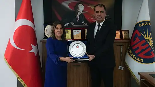 GKV'de öğretmenler ödüllendirildi