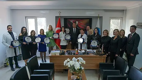 GKV'de öğretmenler ödüllendirildi