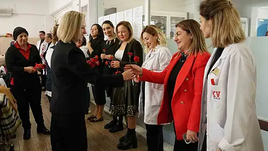 GKV'de öğretmenler ödüllendirildi