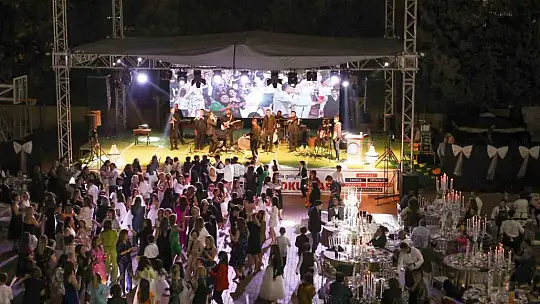 GKV İlkokulu'nda mezuniyet balosu