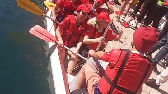 GKV'li öğretmenler Fırat'ta kürek çekti
