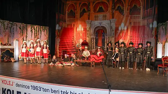 GKV'lilerin ingilizce müzikali büyüledi