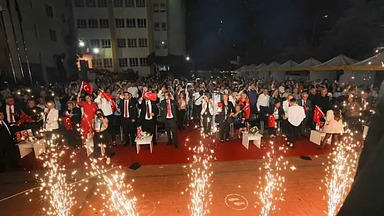 GKV Özel Liseleri 60. yıl mezunlarını uğurladı