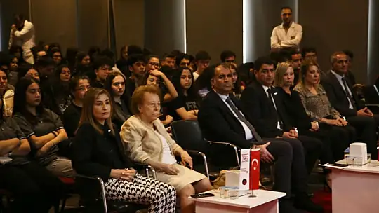 GKV Özel Liselerinde Atatürk konulu konferans
