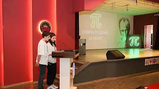 GKV Özel Ortaokulu'nda Pi temalı kostüm tasarlama yarışması