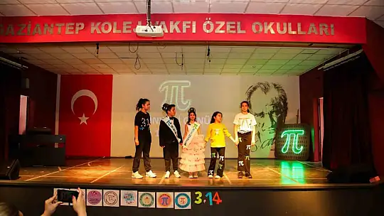 GKV Özel Ortaokulu'nda Pi temalı kostüm tasarlama yarışması