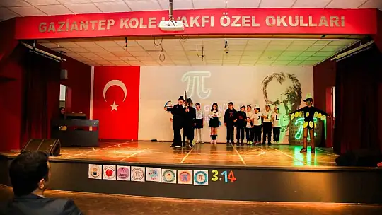 GKV Özel Ortaokulu'nda Pi temalı kostüm tasarlama yarışması