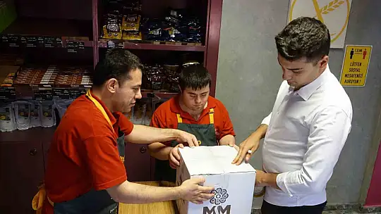 Glutensiz Bir Başka Kafe'nin 'özel ihtiyaçlı' çalışanları azimleriyle takdir topluyor