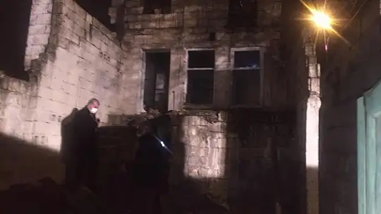 Göçük altında hayatını kaybeden kadının cenazesi Adli Tıp'ta