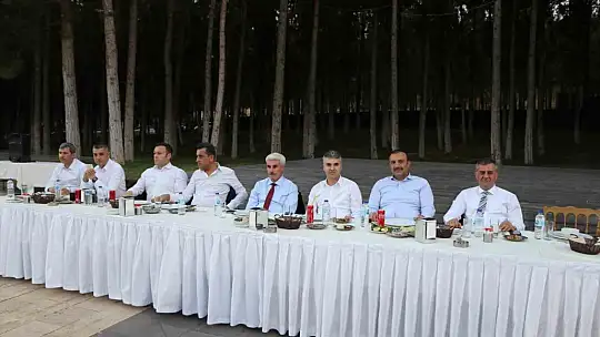 Görev yeri değişen hakim ve savcılar için veda yemeği