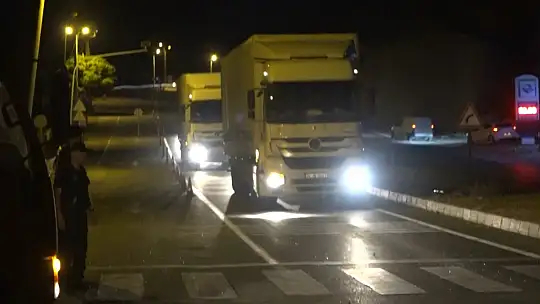 Görgü tanığı kaza anlarını anlattı, kazanın ardından kapanan yol tekrar trafiğe açıldı