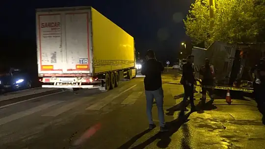 Görgü tanığı kaza anlarını anlattı, kazanın ardından kapanan yol tekrar trafiğe açıldı