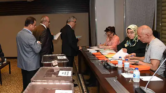 GSO'da Konukoğlu ve Ünverdi yeniden başkanlığa seçildi