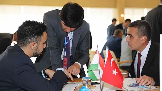 GTO'da tacikistan iş dünyası ile önemli buluşma
