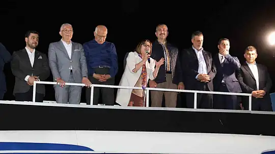 Gül, Fadıloğlu ile Şahin, Mevlana'daki vatandaşlarla buluştu