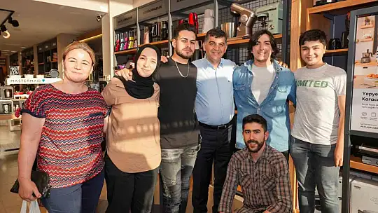 Gül ile Fadıloğlu, işçileri ve esnafla bir araya gelerek sorunlarını dinledi