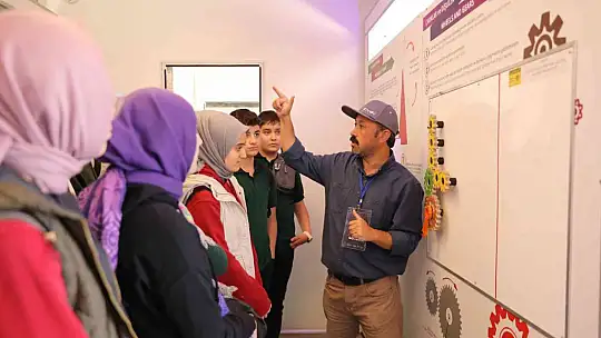 Güneş tutulmasını Fırat'ın incisi Rumkale'de izlediler