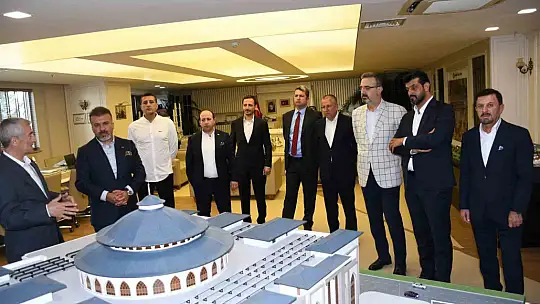Güneydoğulu Hububatçılar Tahmazoğlu'nu ziyaret etti