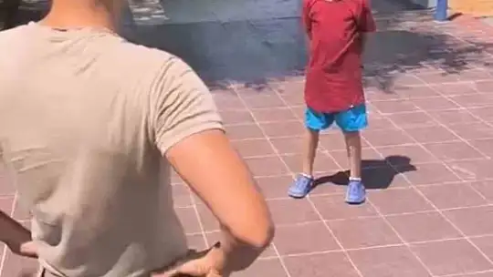 Gürültü çıkardığı için öldürülen çocuğun ölmeden önceki görüntüsü ortaya çıktı
