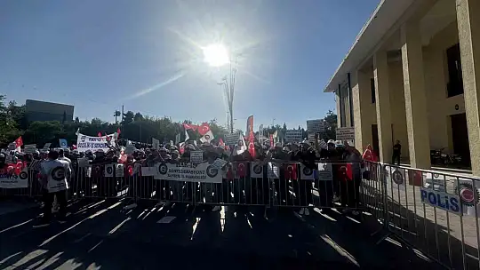 HAK-İŞ Gaziantep'te miting düzenledi