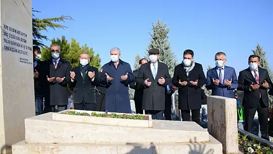 Halk Ozanı Muharrem Ertaş, ölüm yıldönümünde dualarla anıldı