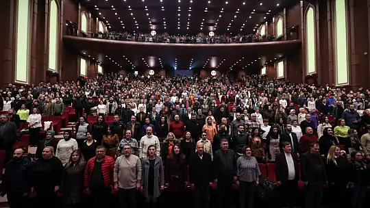 Haluk Levent Gaziantep'te ücretsiz sahne aldı