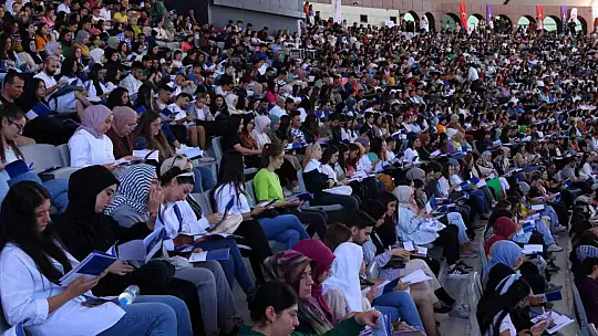 Hasan Kalyoncu Üniversitesinde bin 500'e yakın öğrenci üniversite hayatına adım attı
