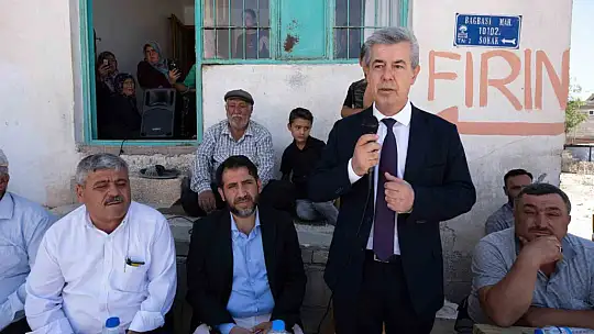 Hasarlı cami imece usulüyle yeniden ibadete açıldı