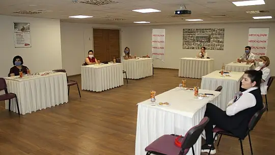 Hastane personeline denge semineri