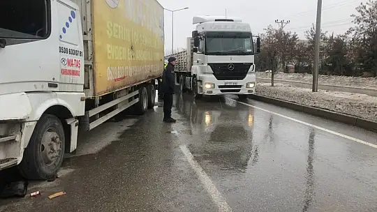 Hatalı park kazaya neden oldu: 3 yaralı