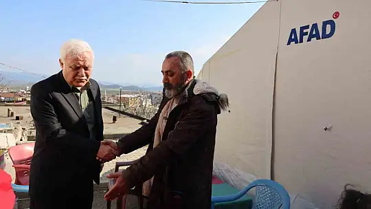 Hatipoğlu'ndan depremzedelere moral ziyareti