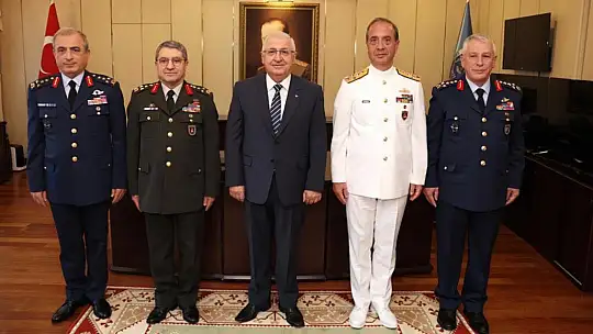 Hava Kuvvetleri Komutanlığında devir teslim töreni