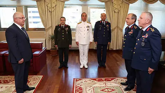 Hava Kuvvetleri Komutanlığında devir teslim töreni