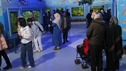 Hayvanat bahçesini bayramın ilk 2 gününde 12 bin kişi ziyaret etti