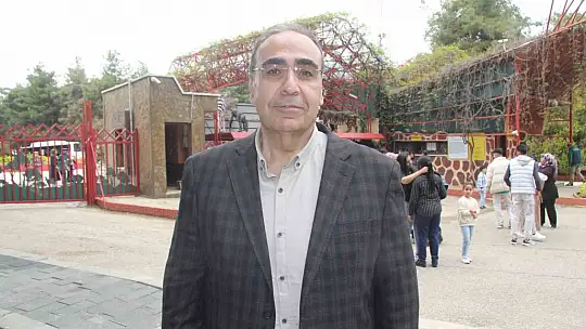 Hayvanat bahçesini bayramın ilk 2 gününde 12 bin kişi ziyaret etti