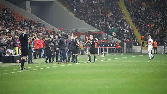 Hazırlık maçı: Türkiye: 0 - Çekya: 0 (Maç devam ediyor)