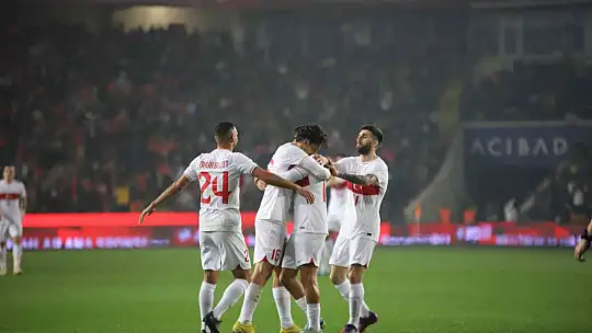 Hazırlık maçı: Türkiye: 1 - Çekya: 0 (İlk yarı)