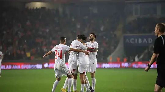 Hazırlık maçı: Türkiye: 1 - Çekya: 0 (İlk yarı)