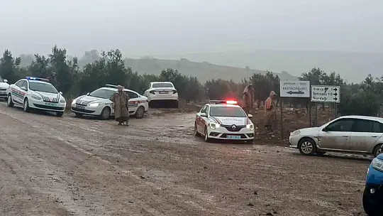 Helikopterin düştüğü alanda ve enkazda çalışmalar sürüyor