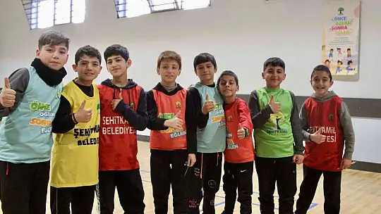 Hem becerilerini test ediyor hem de eğleniyorlar