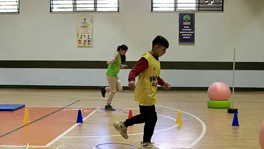 Hem becerilerini test ediyor hem de eğleniyorlar