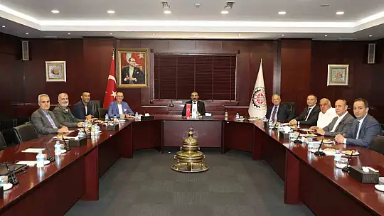 Hemşeri dernekleri GTO Başkanı Yıldırım ile bir araya geldi